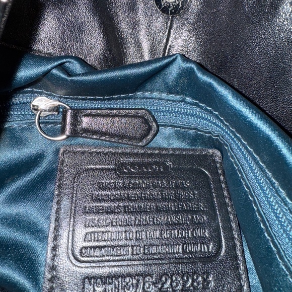 Coach triple compartment black animal print bag - Picture 6 of 7